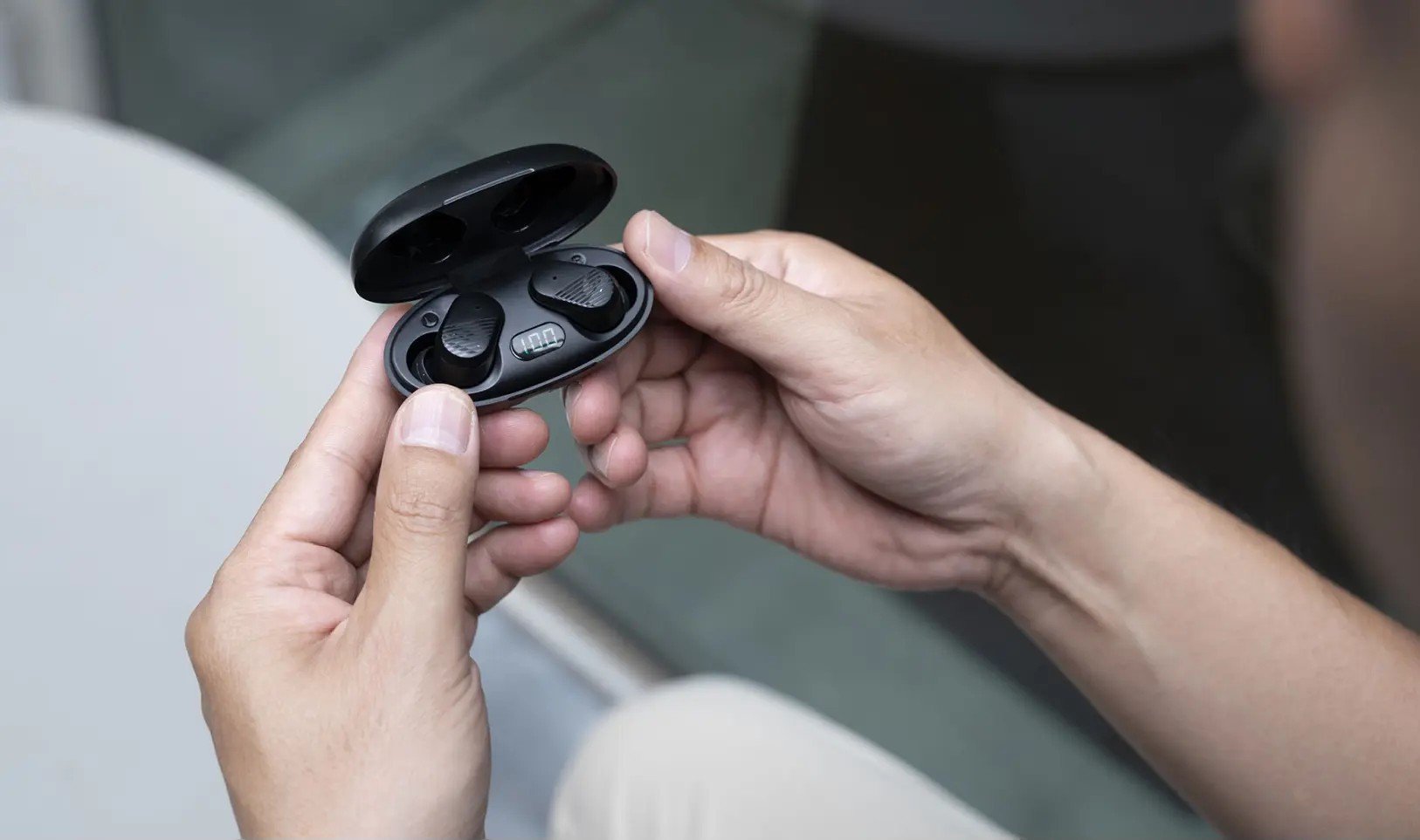 EchoLabs earbuds product detail during our audio quality testing